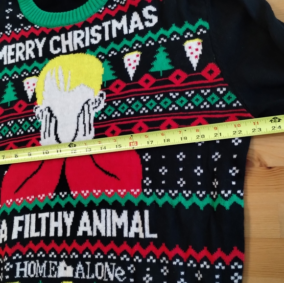 •Home Alone Ugly Christmas Sweater ya filthy animal Long Sleeve no size tag - Picture 9 of 12